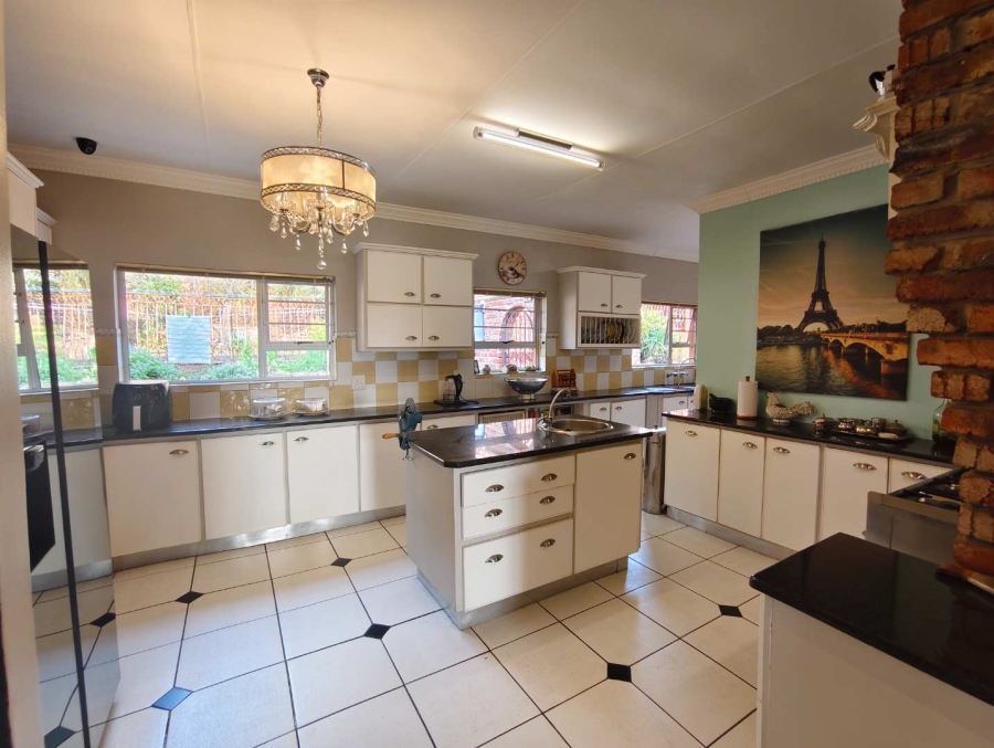 6 Bedroom Property for Sale in Quaggafontein Free State